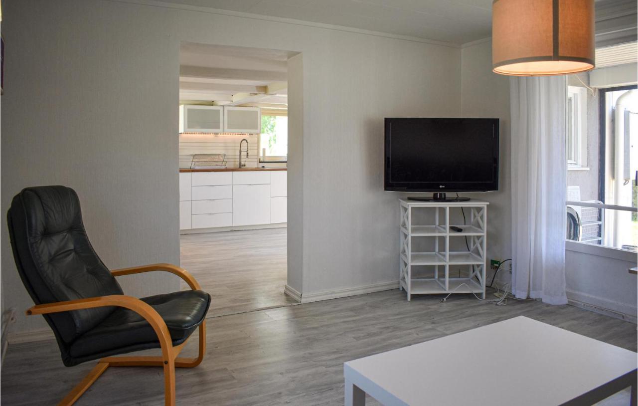 2 Bedroom Nice Home In Ystad Luaran gambar