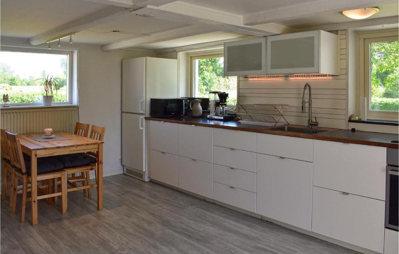 2 Bedroom Nice Home In Ystad Luaran gambar