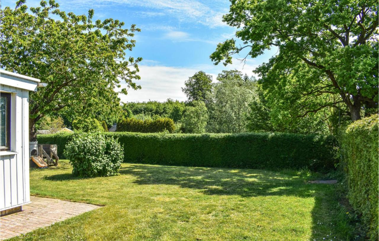 2 Bedroom Nice Home In Ystad Luaran gambar