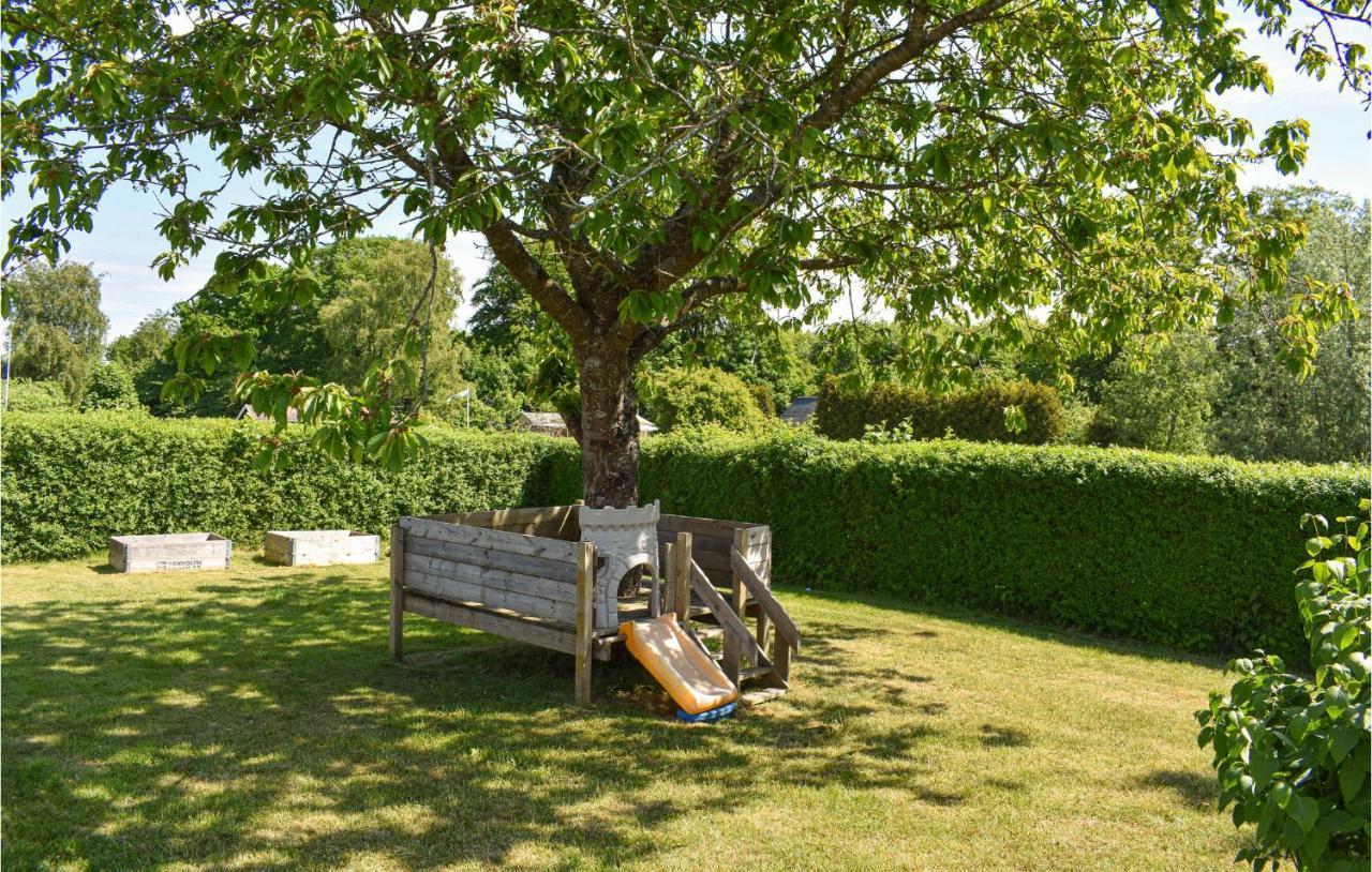 2 Bedroom Nice Home In Ystad Luaran gambar