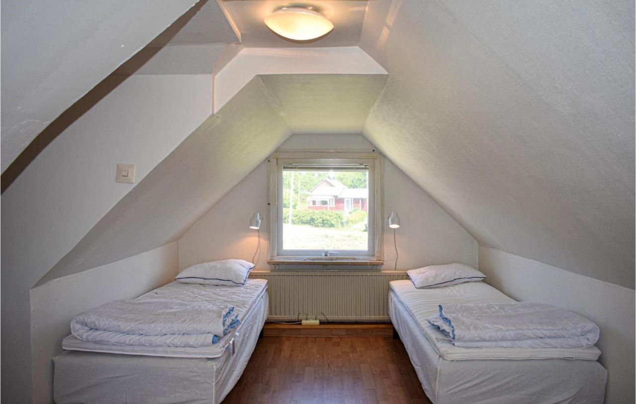 2 Bedroom Nice Home In Ystad Luaran gambar