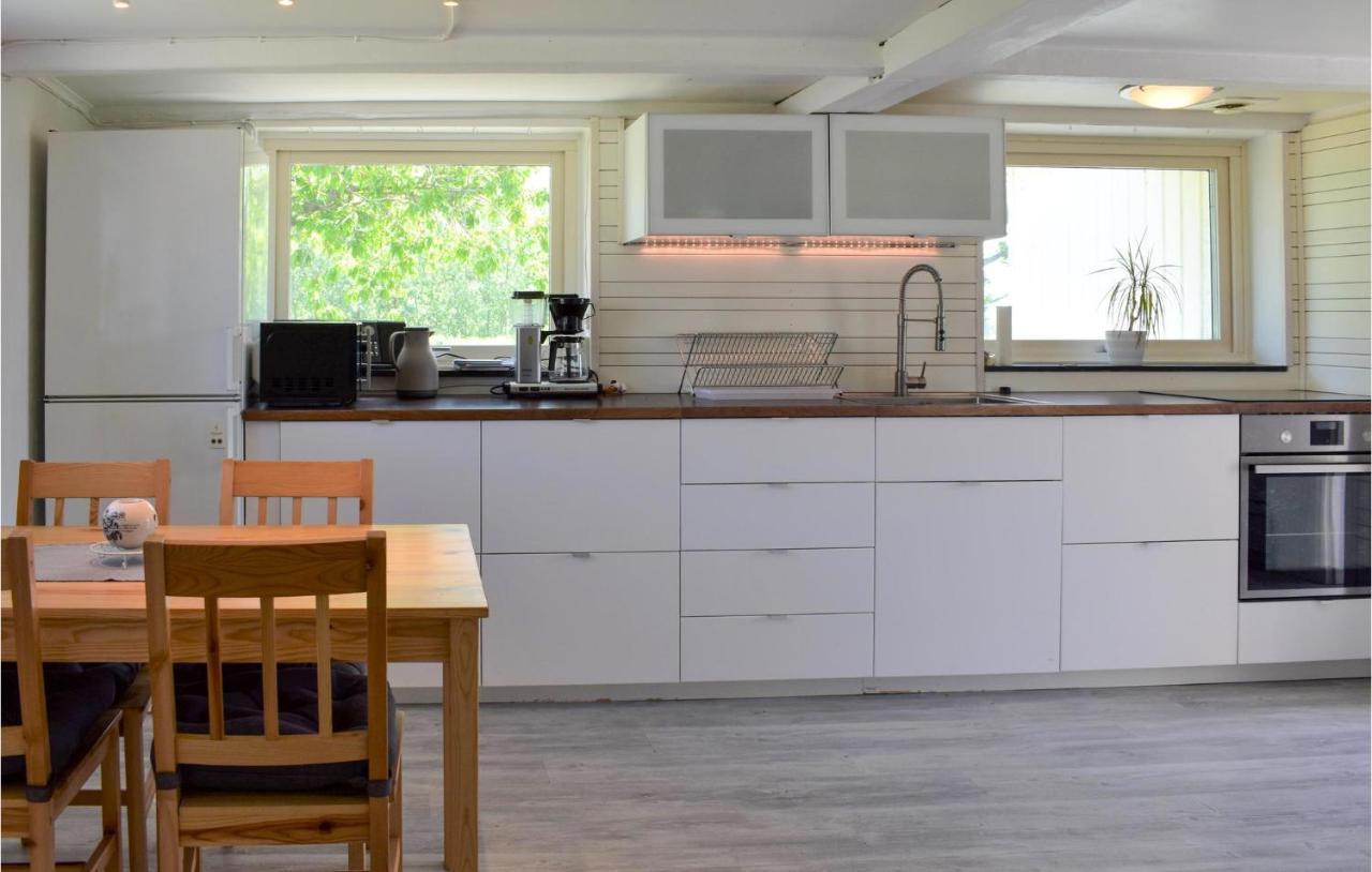 2 Bedroom Nice Home In Ystad Luaran gambar