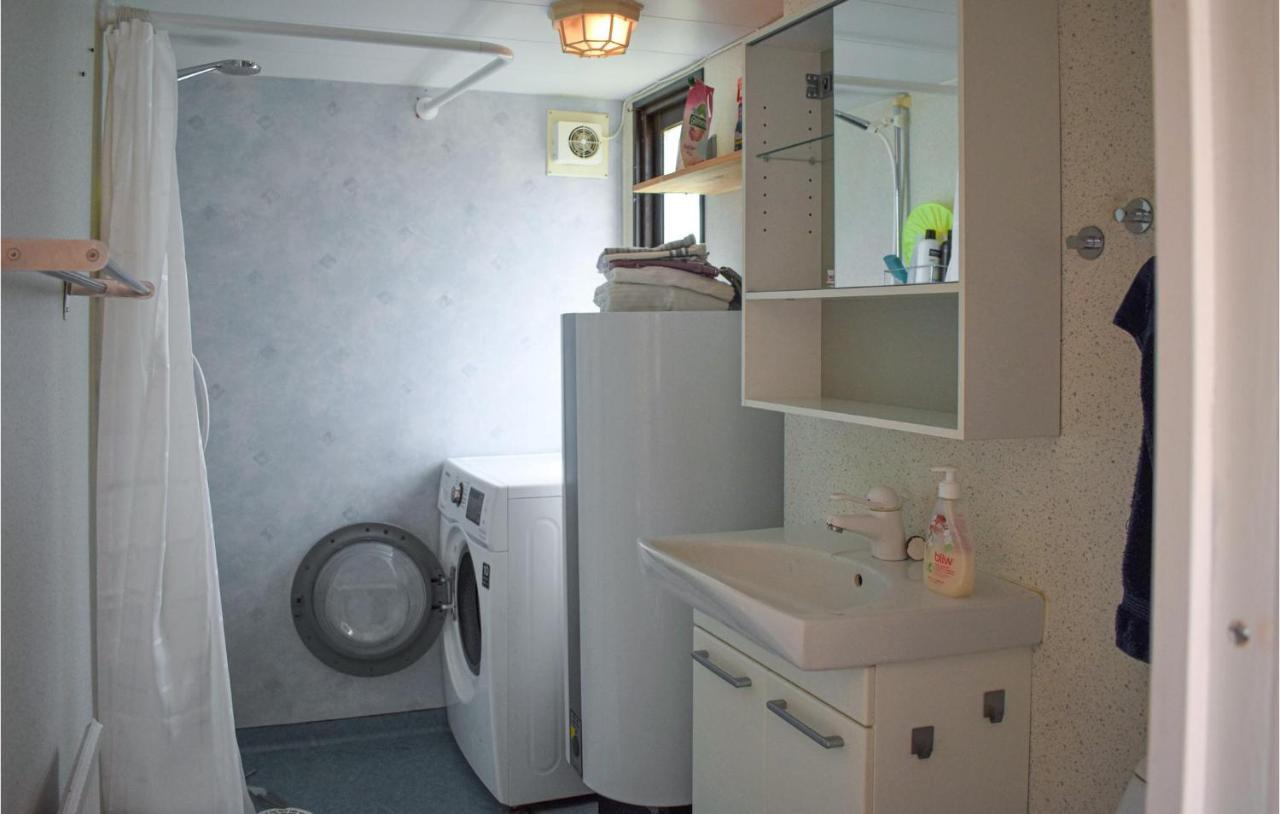 2 Bedroom Nice Home In Ystad Luaran gambar