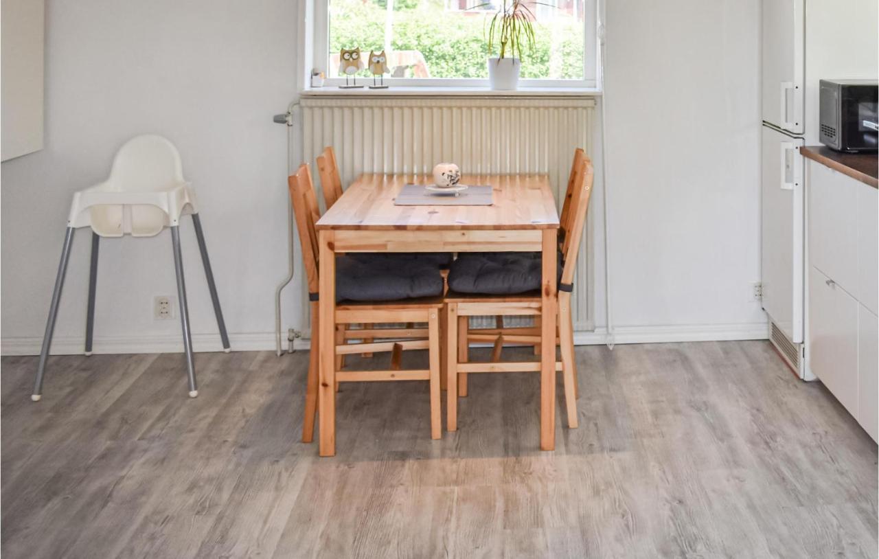 2 Bedroom Nice Home In Ystad Luaran gambar